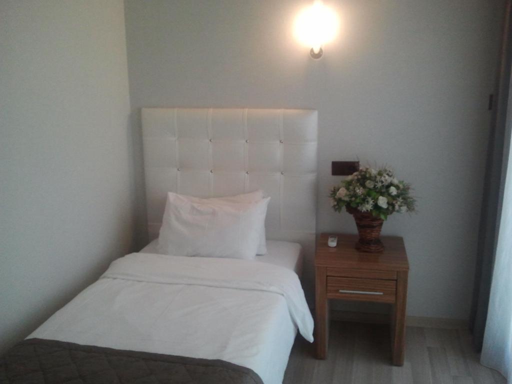 Hotel Kocaman Σμύρνη Δωμάτιο φωτογραφία