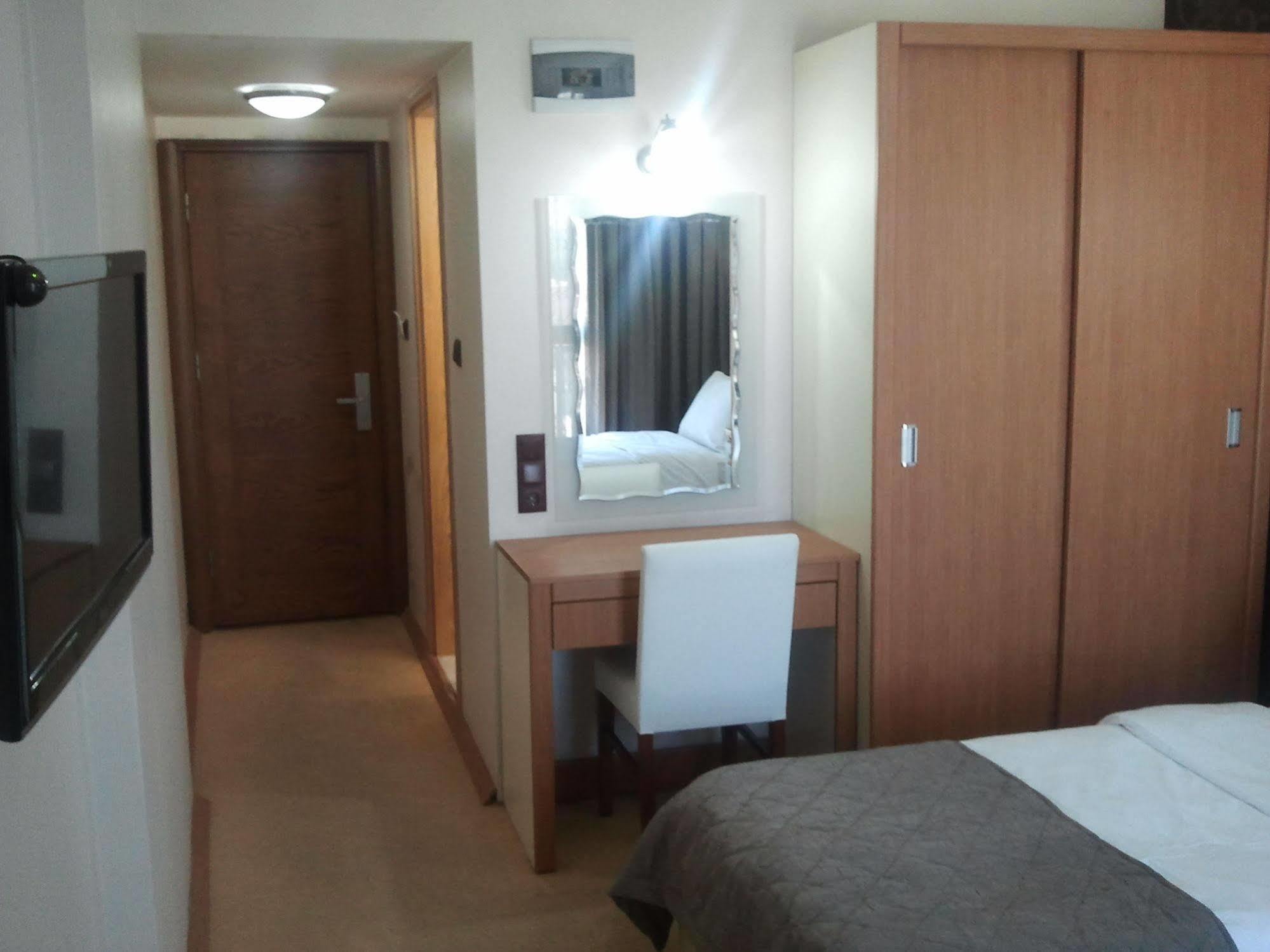 Hotel Kocaman Σμύρνη Εξωτερικό φωτογραφία