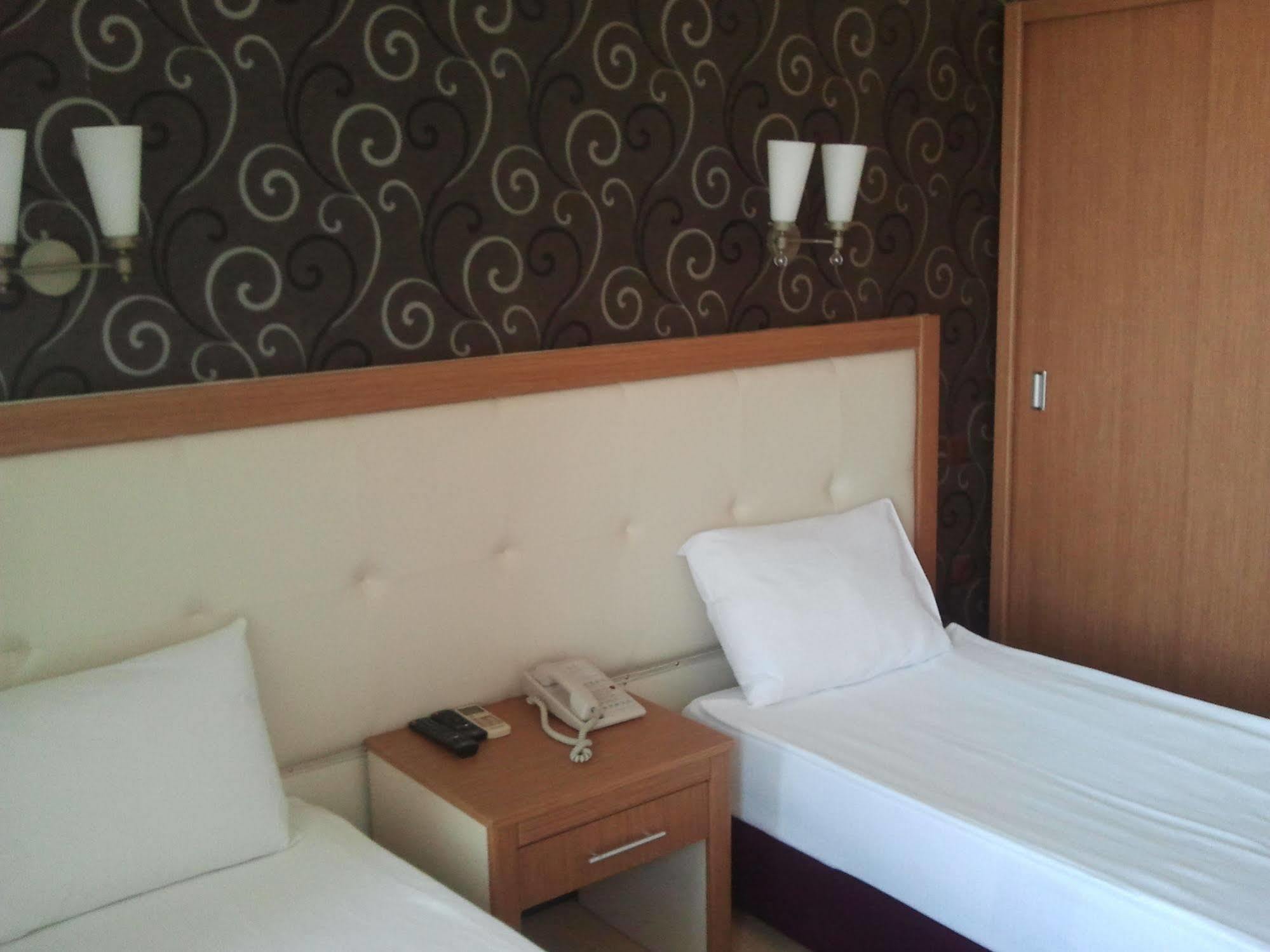 Hotel Kocaman Σμύρνη Εξωτερικό φωτογραφία