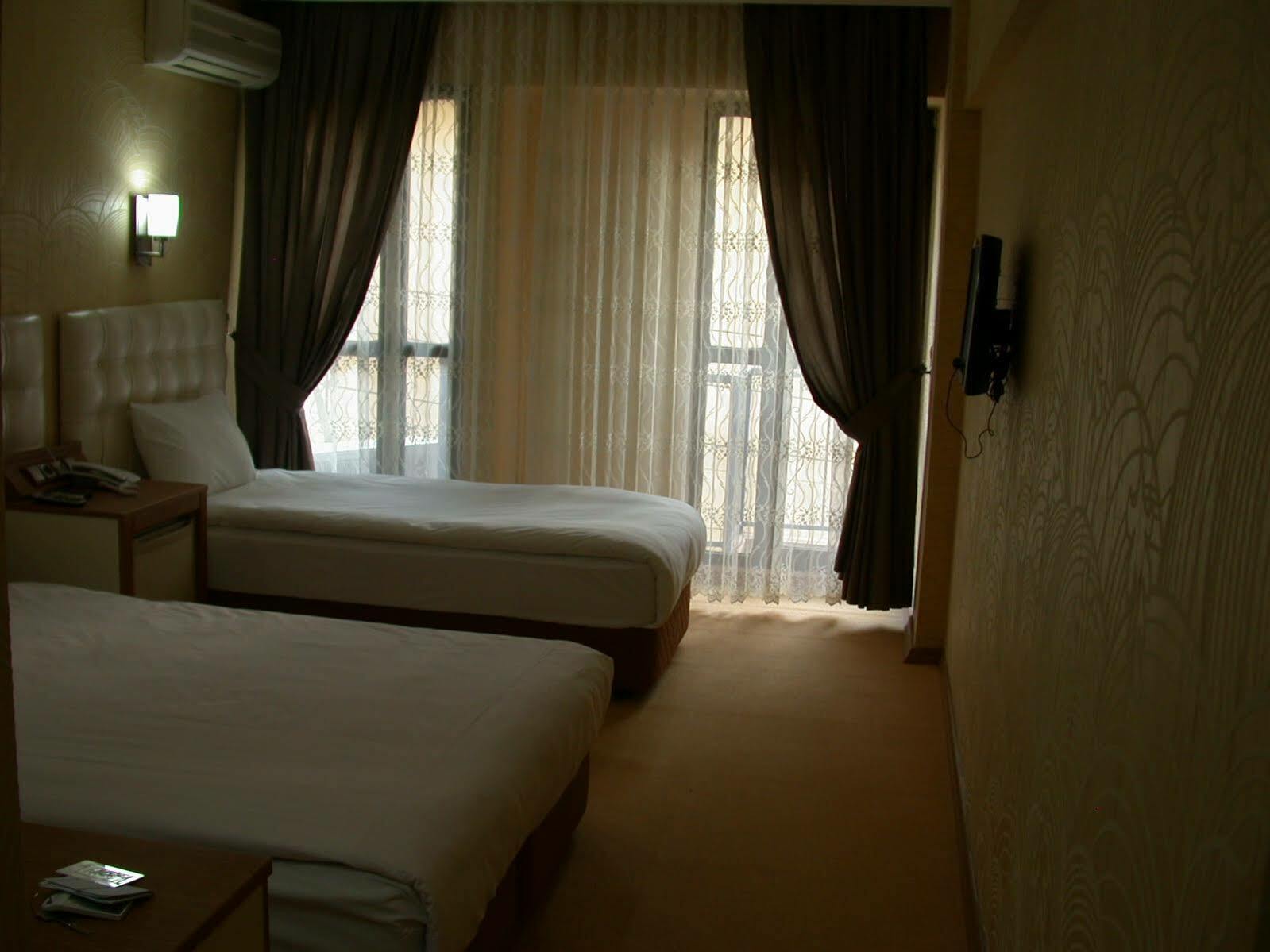 Hotel Kocaman Σμύρνη Εξωτερικό φωτογραφία
