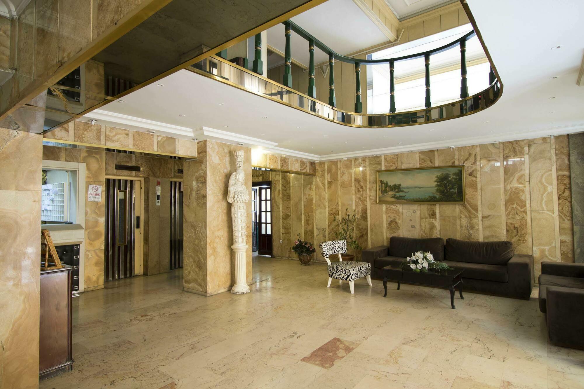 Hotel Kocaman Σμύρνη Εξωτερικό φωτογραφία