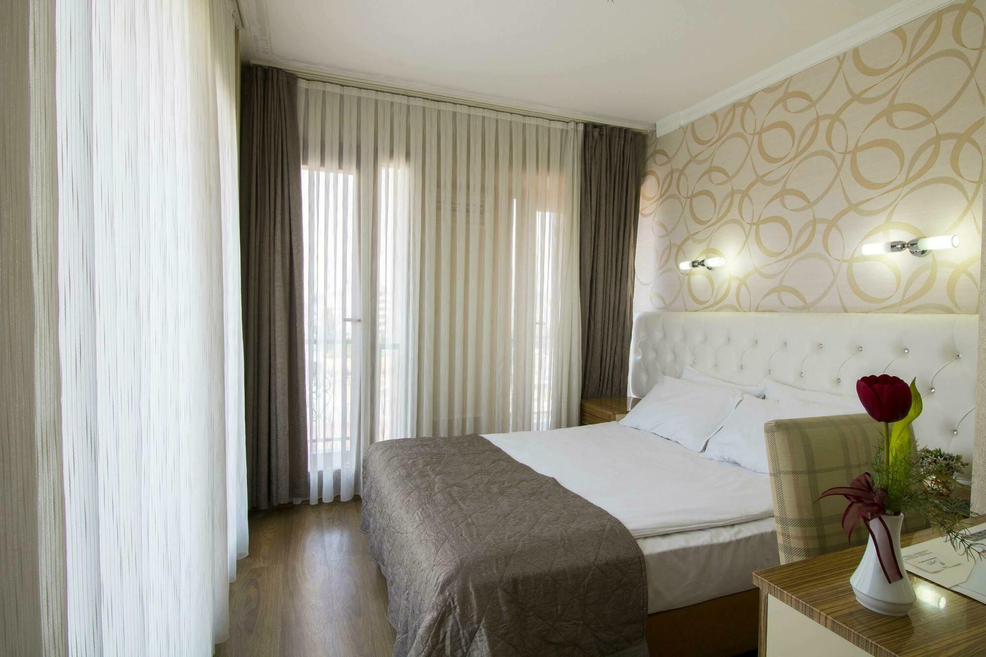Hotel Kocaman Σμύρνη Εξωτερικό φωτογραφία