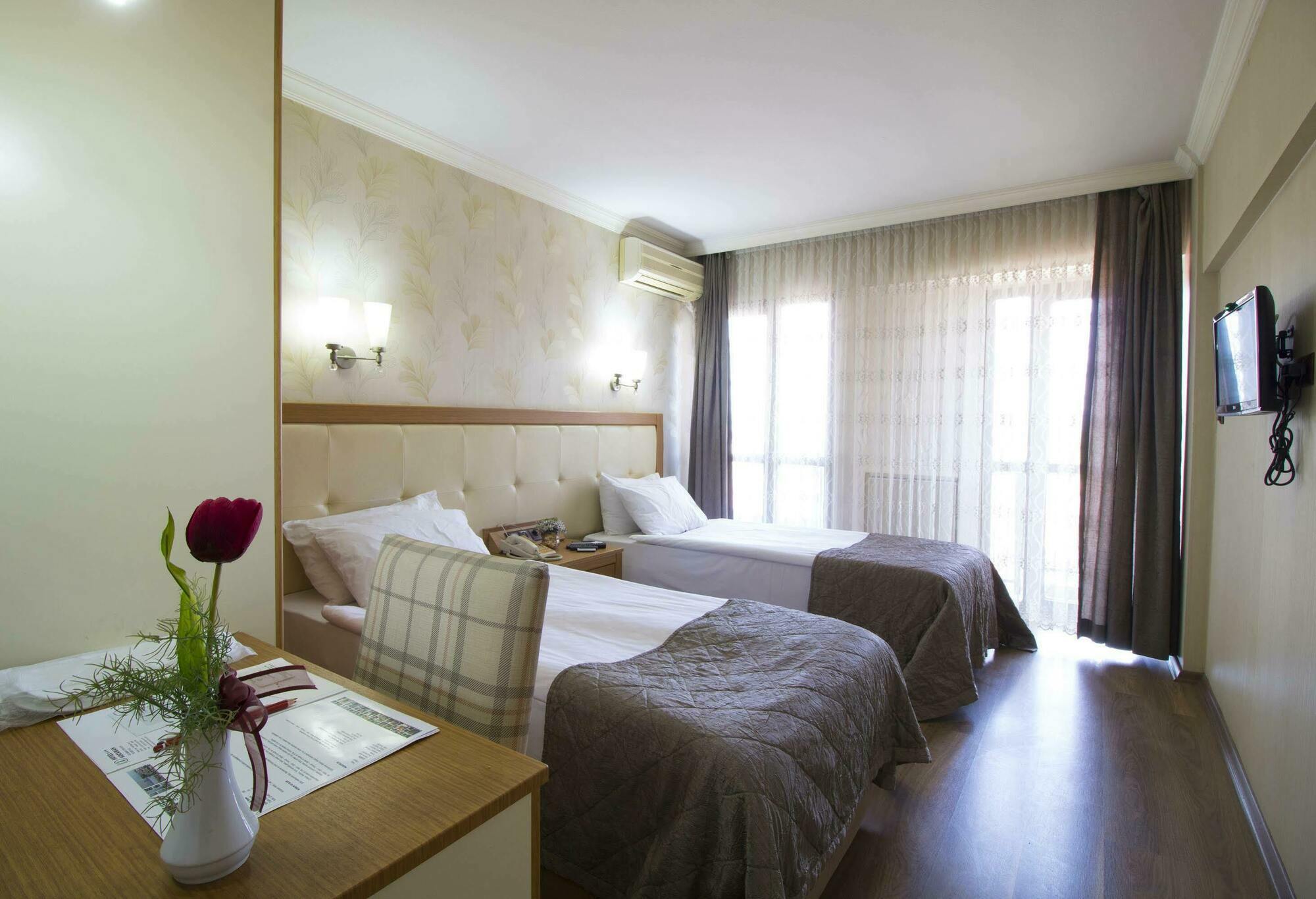 Hotel Kocaman Σμύρνη Εξωτερικό φωτογραφία