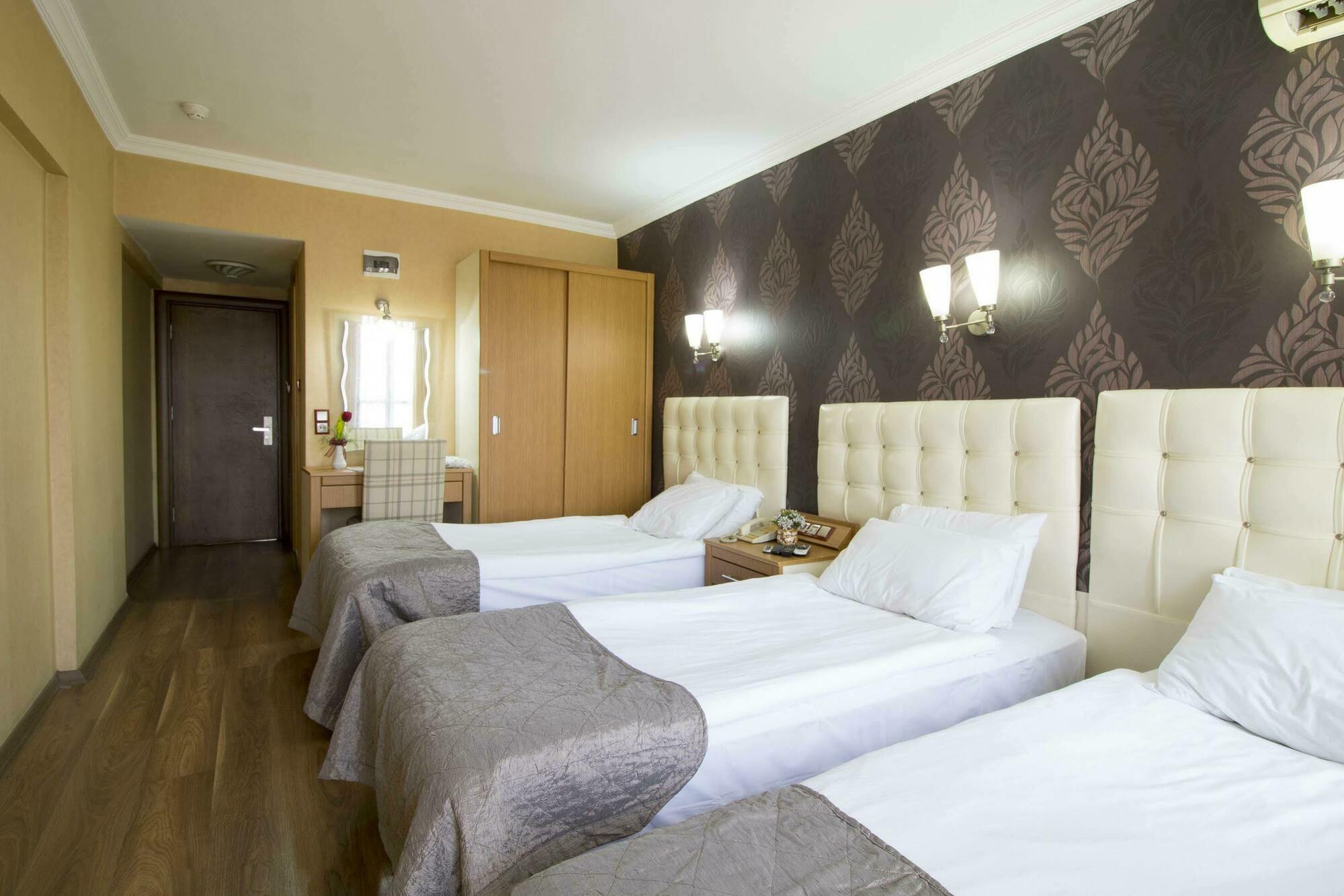 Hotel Kocaman Σμύρνη Εξωτερικό φωτογραφία