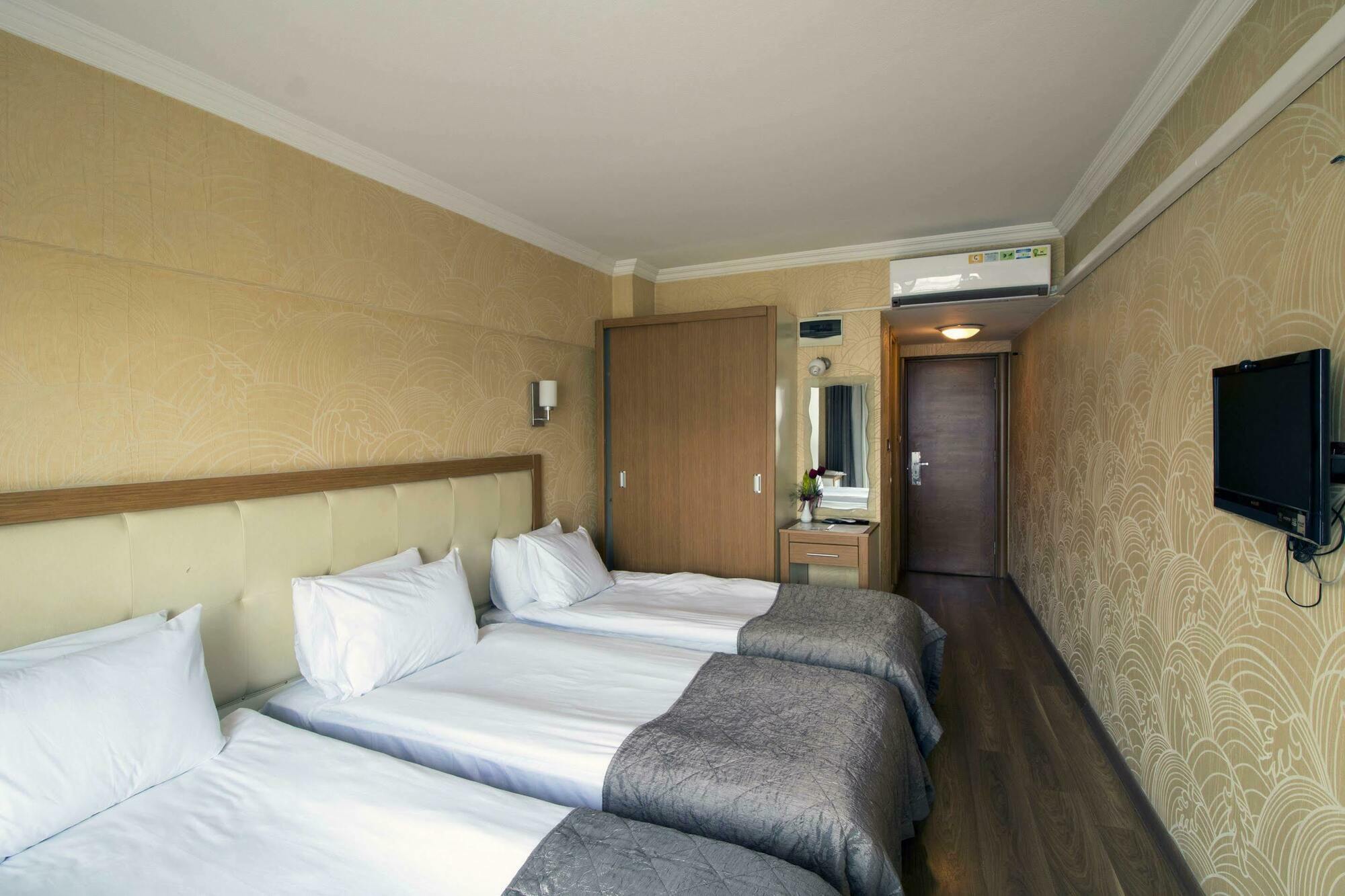 Hotel Kocaman Σμύρνη Εξωτερικό φωτογραφία